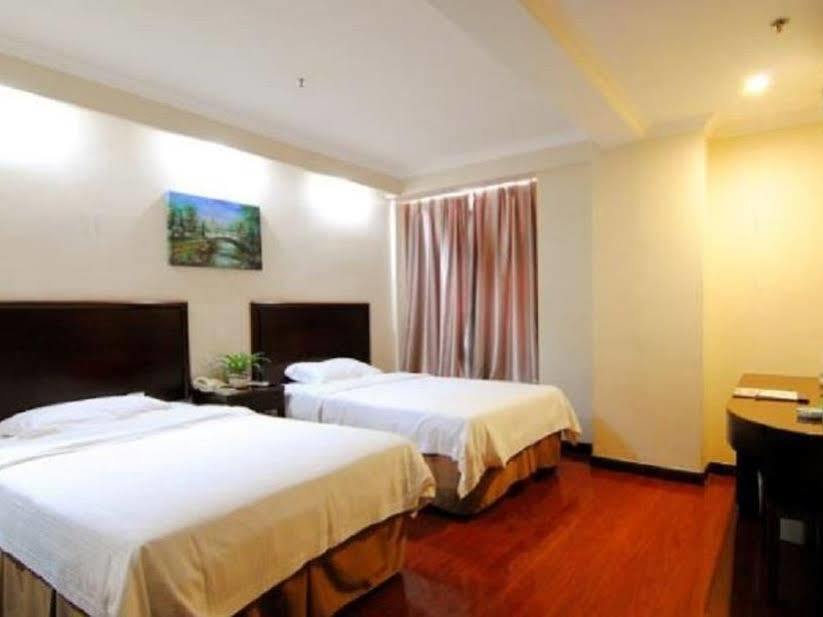 Greentree Inn Chongqing North Railway Station Express Hotel Esterno foto